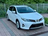 Toyota Auris Executive 1,6-l-Valvematic Mu... - Toyota Auris: Valvematic
