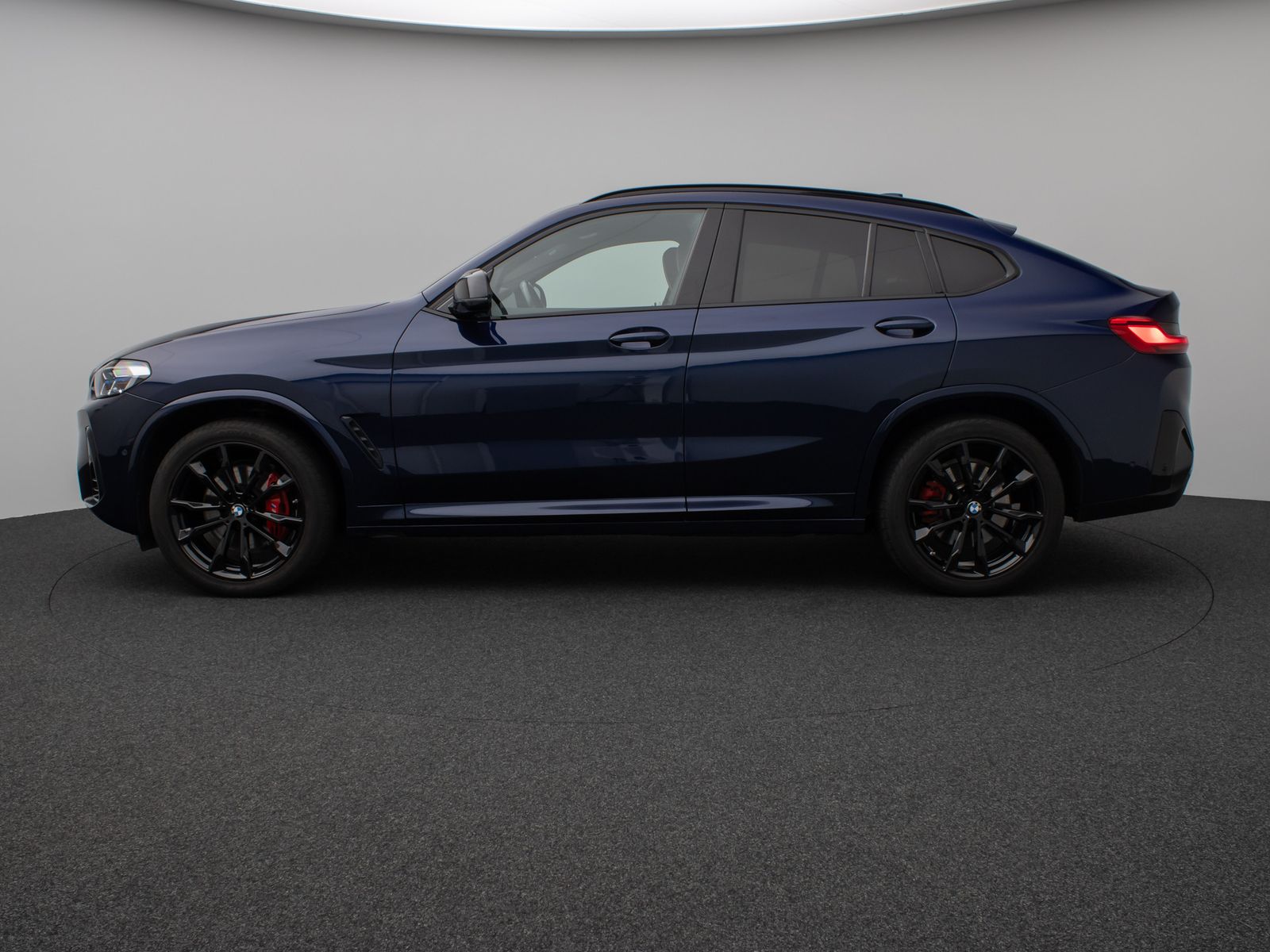 Fahrzeugabbildung BMW X4 M40i Kamera Laser HUD DAB H/K DisplK AHK 20"