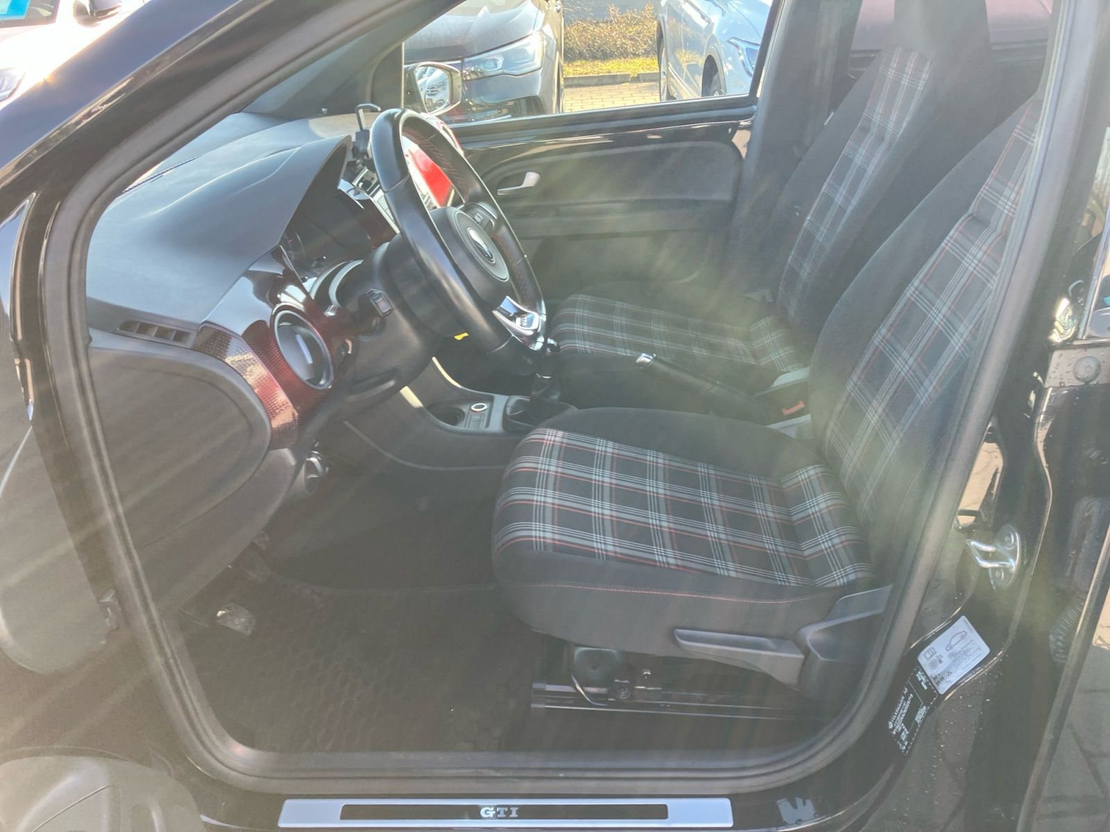 Volkswagen up! - Bild 7