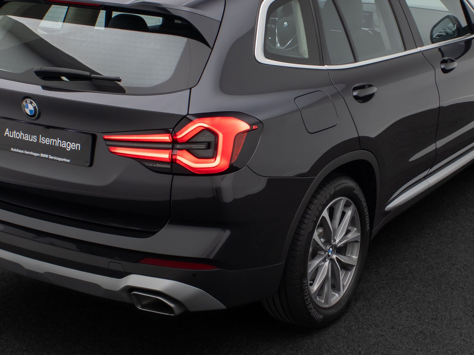 Fahrzeugabbildung BMW X3 xD20d Kamera DAB AHK Leder Sportsitz 19Zoll