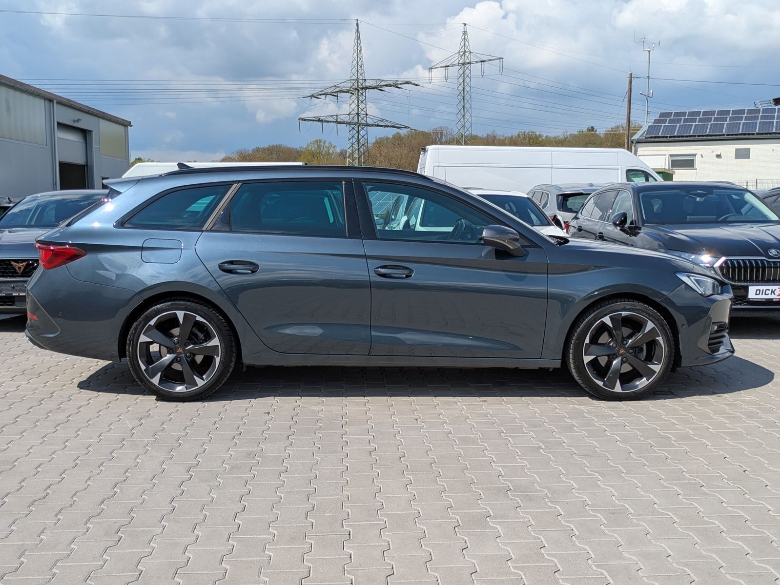 Fahrzeugabbildung CUPRA Leon 1.5 eTSI DSG MATRIX-LED*ACC*APP*KAMERA*18"