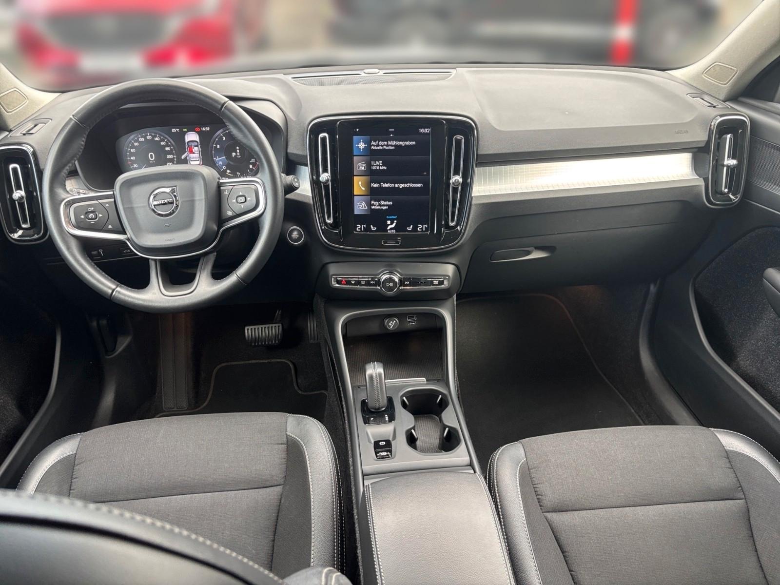 Volvo XC 40 XC40 Momentum Pro 2WD