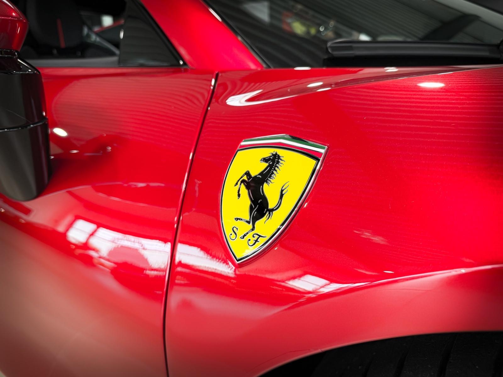 Ferrari SF90 SF90 Stradale