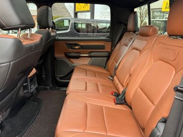 Bild 19 Dodge RAM 5,7l HEMI Longhorn AHK Luftfahrwerk 4x4