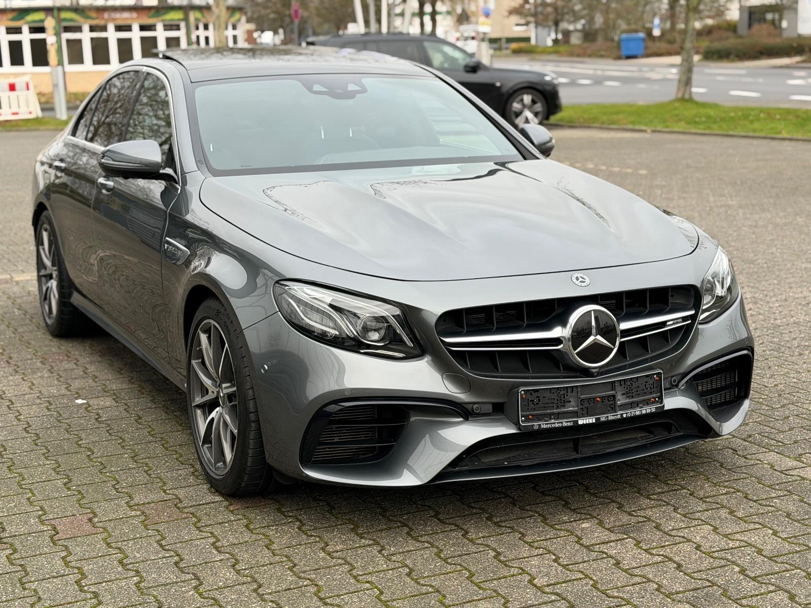 Mercedes-Benz E 63 AMG 4Matic+ PANORAMA 360° LEDER MULTIBEAM
