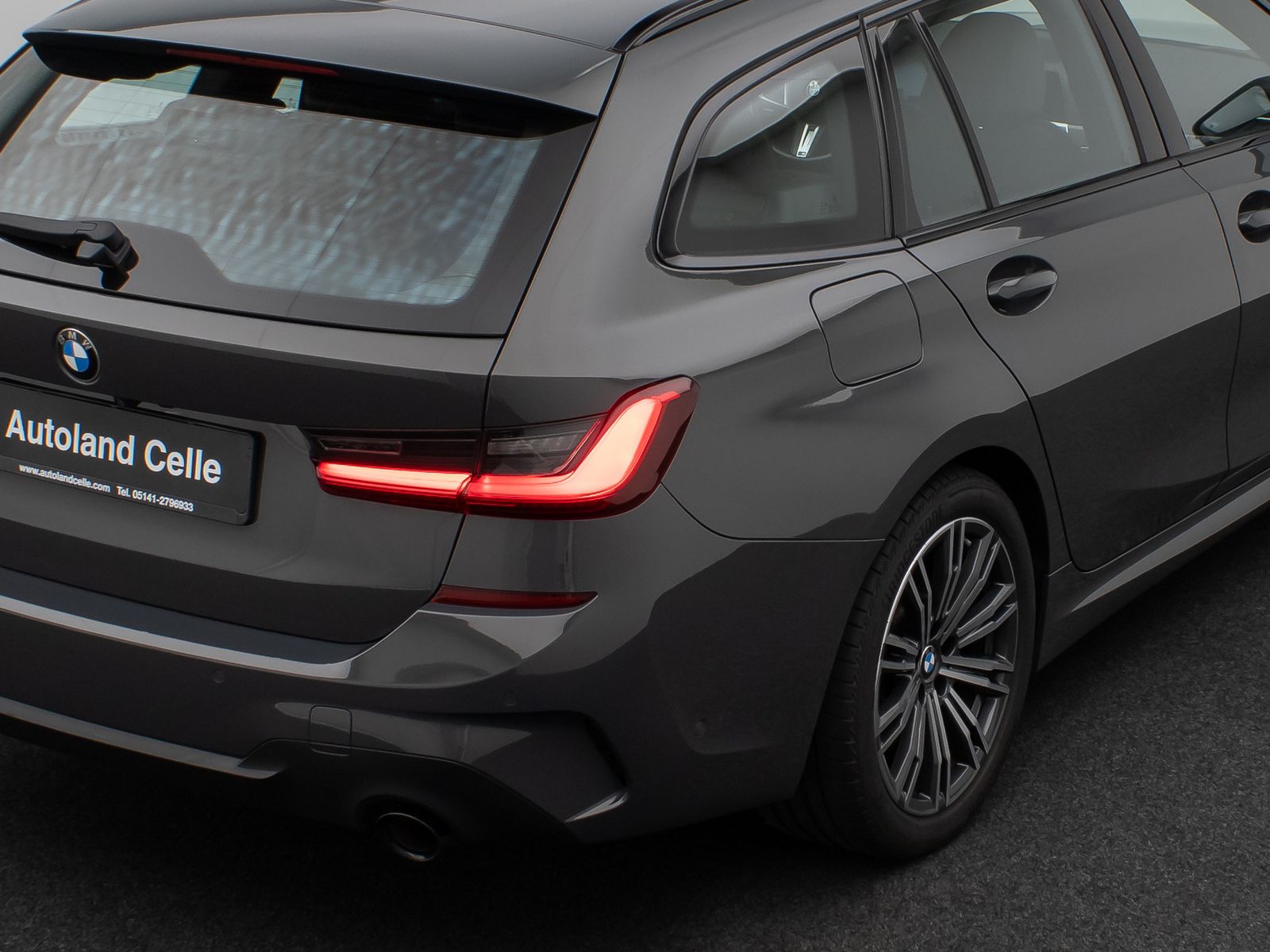 Fahrzeugabbildung BMW 330d xD M Sport Laser Kamera HUD HiFi Komfort