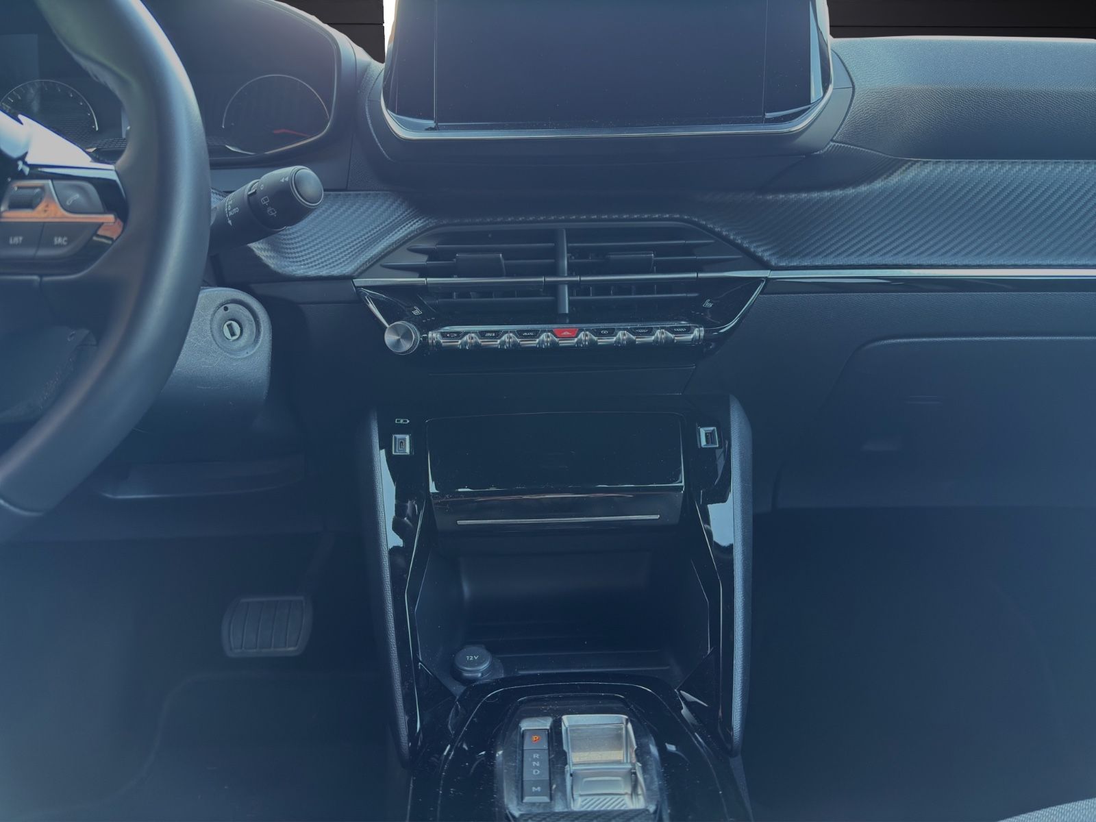 Fahrzeugabbildung Peugeot 2008 Allure 1.5 *CarPlay*SitzHZ*Navi*Kamera*