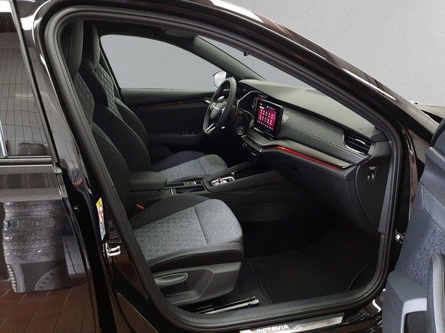 Fahrzeugabbildung Skoda Octavia Combi 2.0TDI Sportline AHK Matrix eleHec