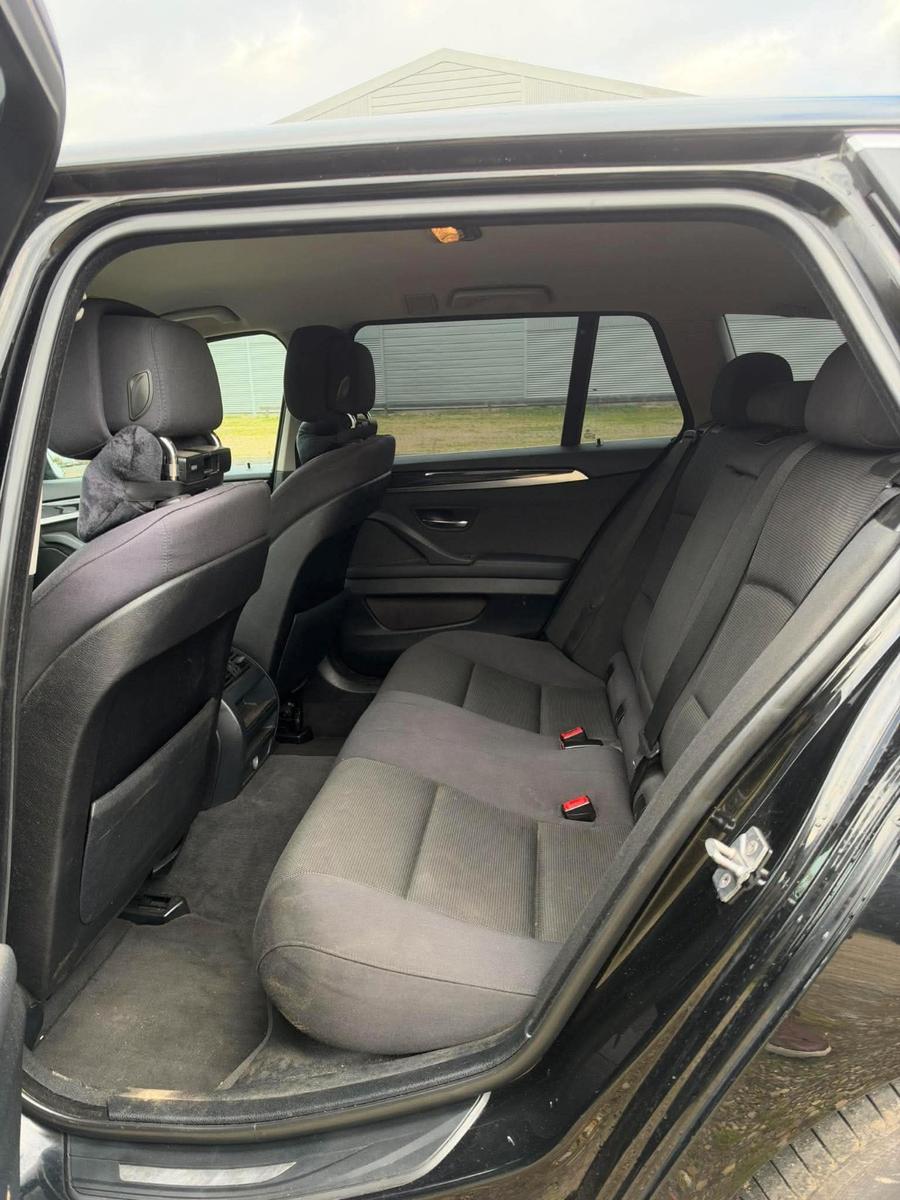 BMW 520 2011 — photo 17