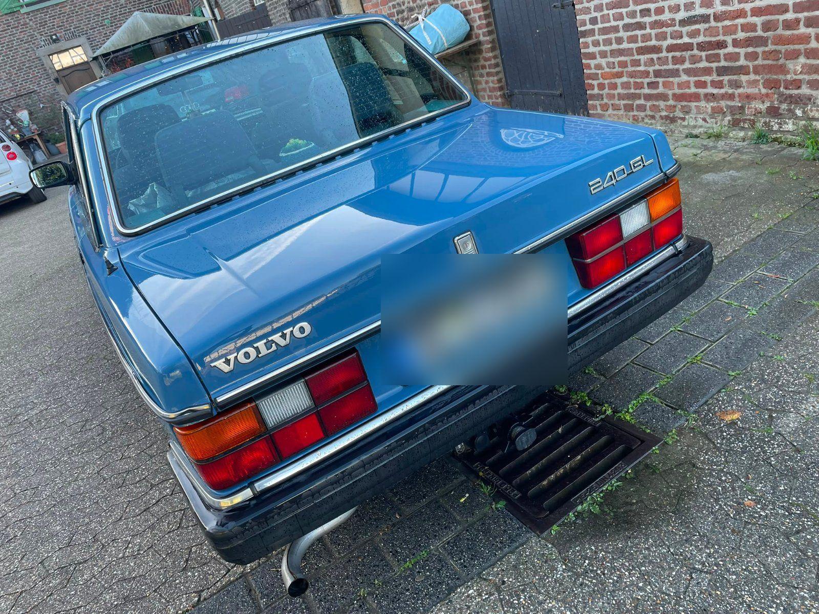 Volvo 240