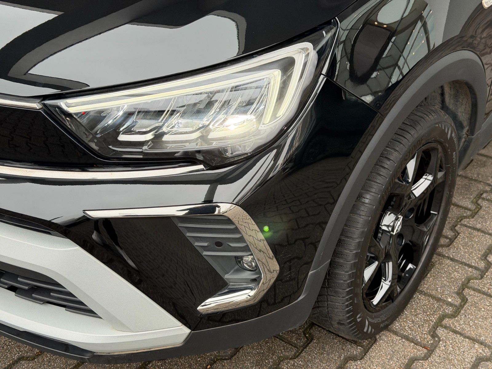 Fahrzeugabbildung Opel Crossland Elegance 110PS Navi/Kamera/Allwetter!