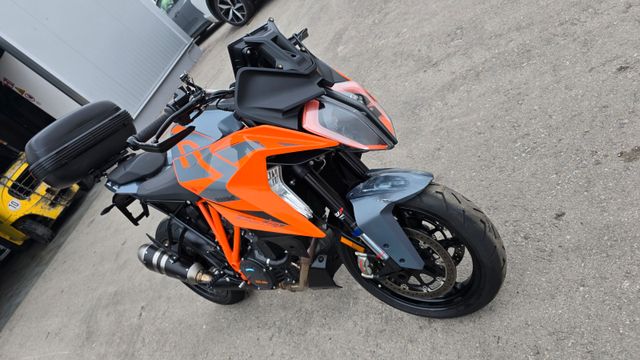 KTM 1290 SUPER DUKE GT