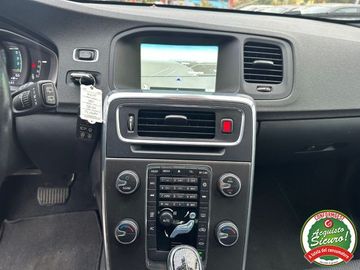 Volvo V60 Cross Country - 9