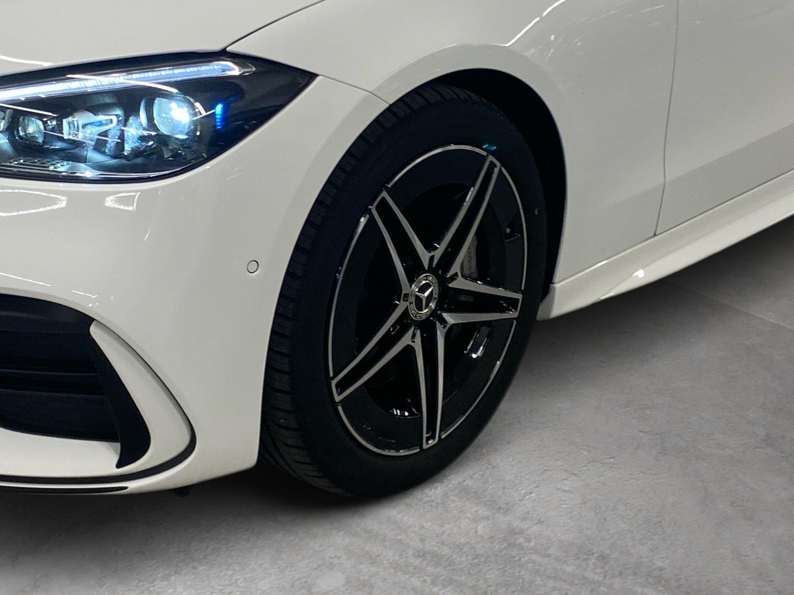 Fahrzeugabbildung Mercedes-Benz C 300 d AMG*Pano*Burm*Distro*Totwink*360*Digital