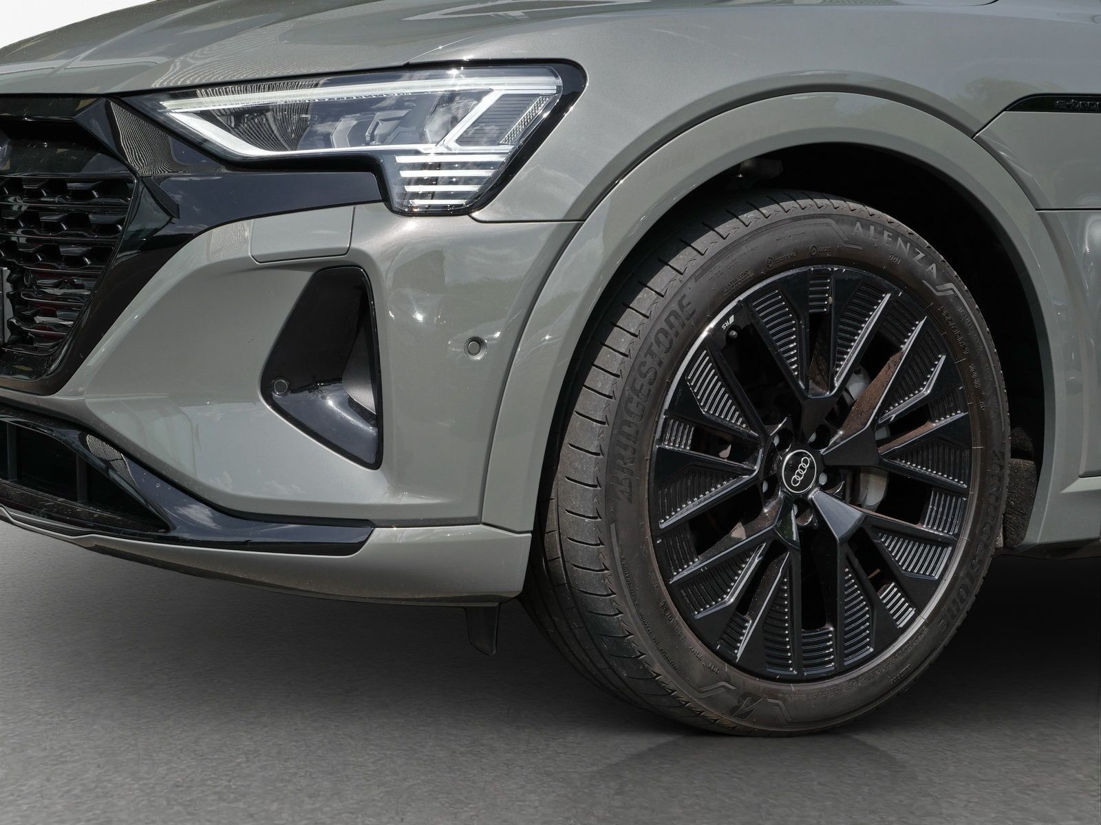 Audi Q8 e-tron - Bild 14