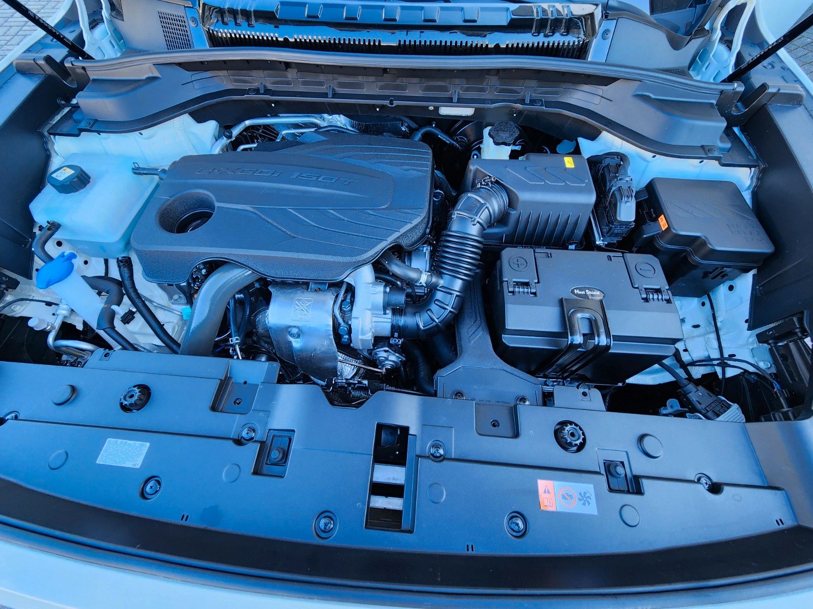 Fahrzeugabbildung KGM ACTYON+BLISS+SH VO+HI+ELEKTR.HECKKLAPPE+KAMERA H