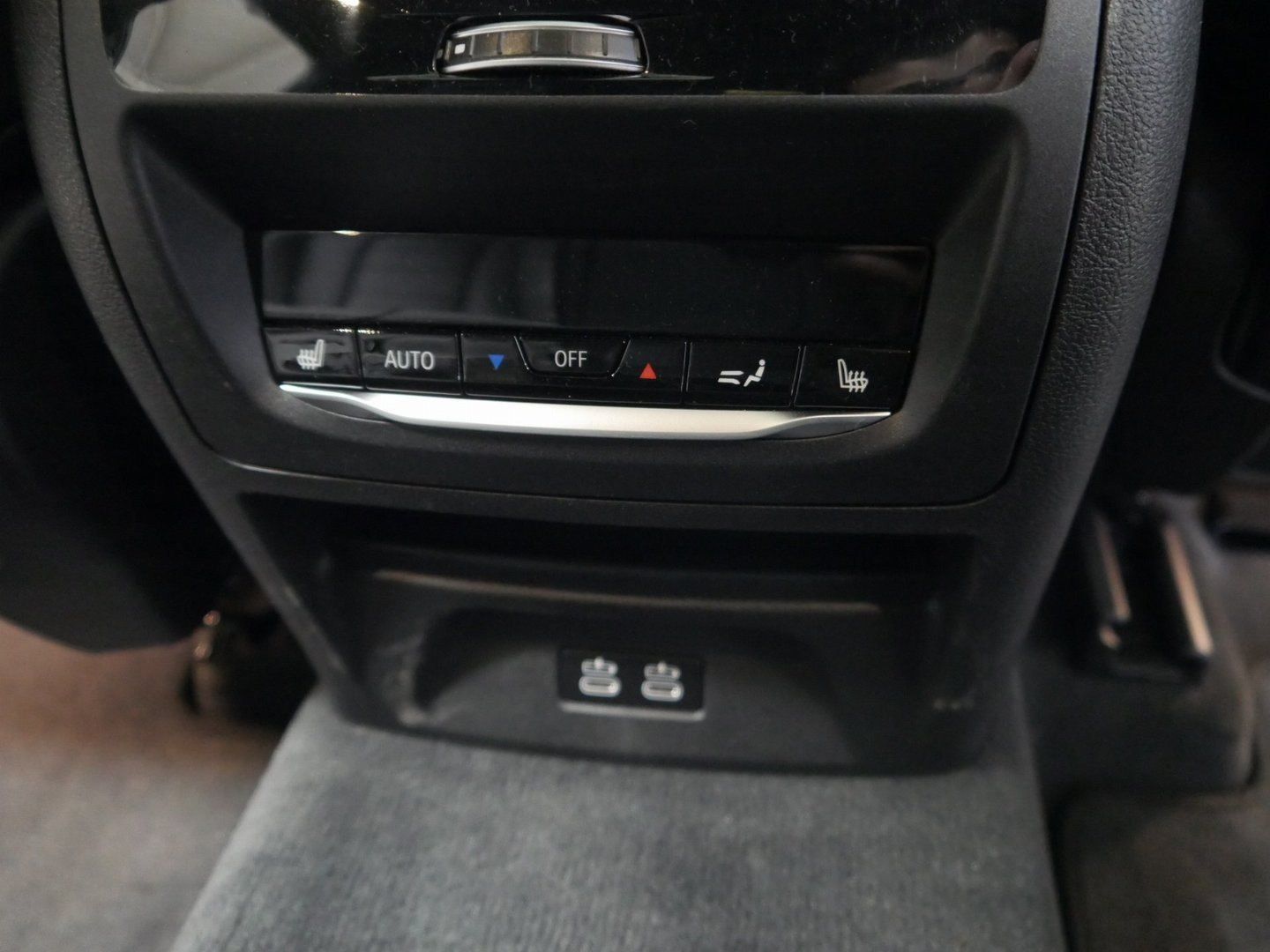 Fahrzeugabbildung BMW X4 M40d Standheizung | Panorama-Glasdach | 20" L