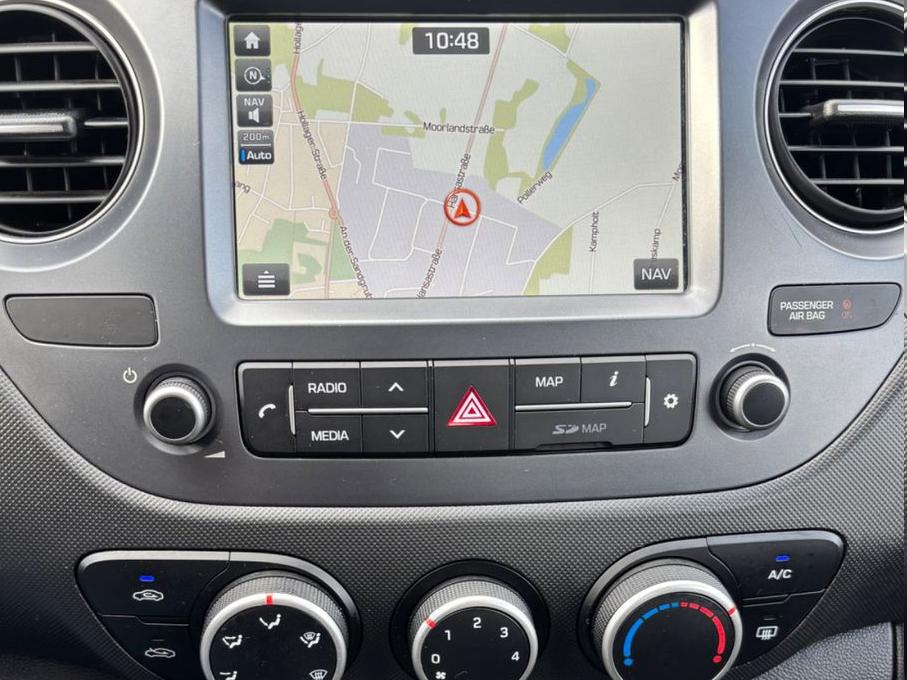 Hyundai i10 YES!*1.Hd*NAVI*FSE-Bth*PDC*Tempo*Allwetter