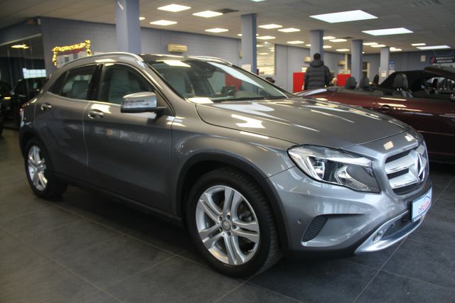 Mercedes-Benz GLA 200 Urban - Panorama - Navi - Kamera -