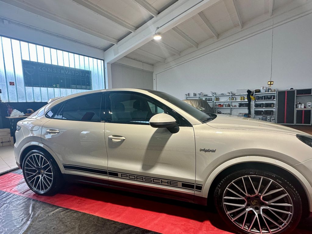 Image of Porsche Cayenne