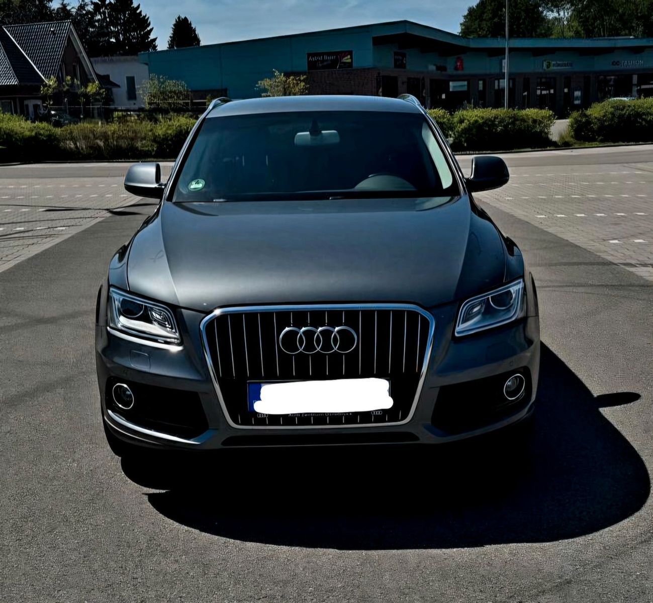 AUDI Q5 2.0 TDI 110kW - AHK,Navi, Xenon, Einparkhilf