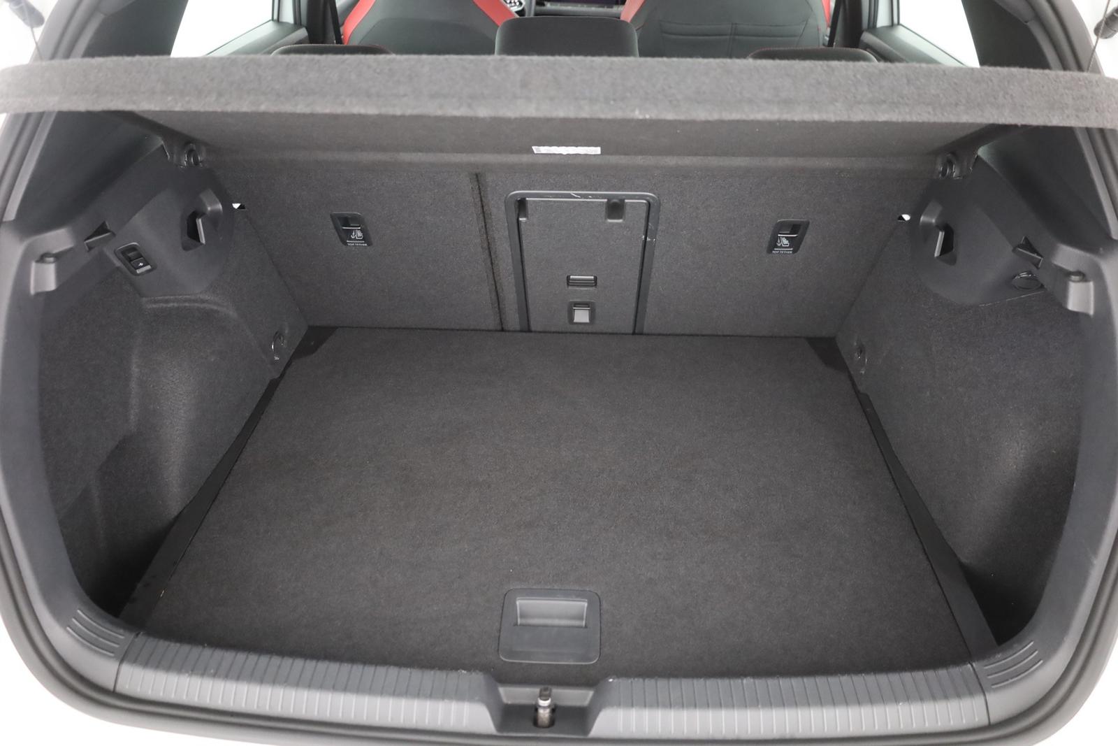 Volkswagen Golf VIII 2.0 GTI LED Navi AHK Winterpaket DAB, миниатюра 25
