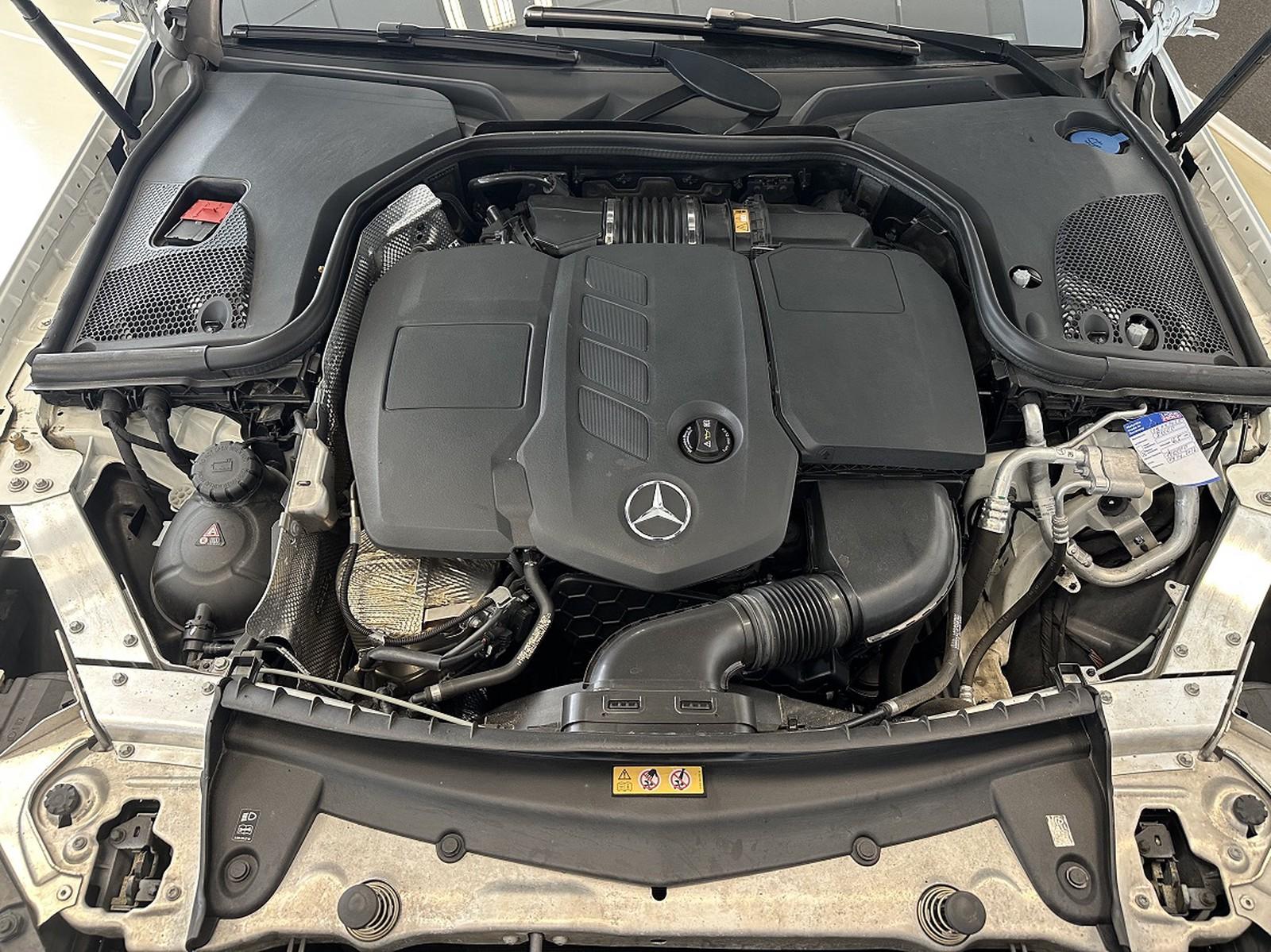 Mercedes-Benz CLS 220 d AMG-Line Burmester 360° Widescreen ACC