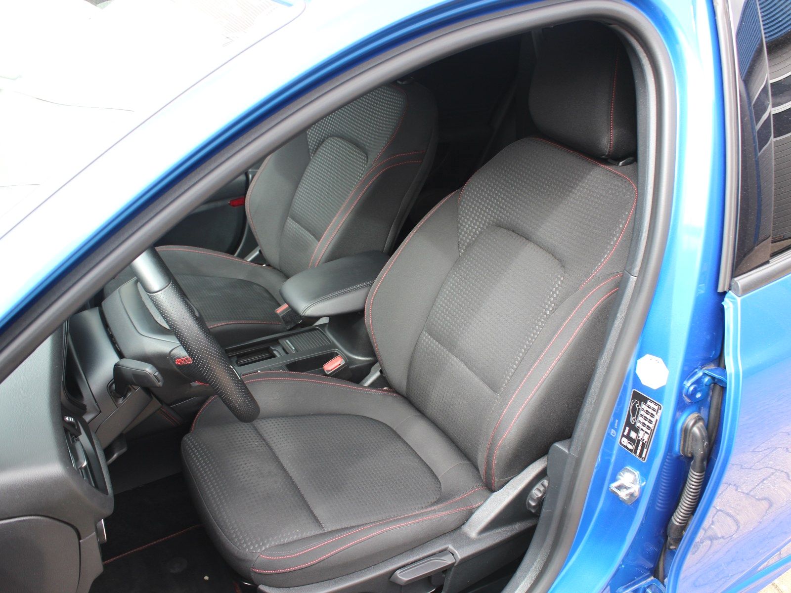 Fahrzeugabbildung Ford Focus ST-Line X 1,0 EcoBoost Mild-Hybrid