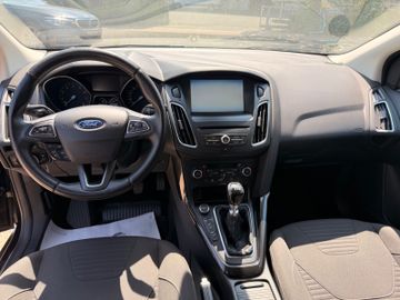 Ford Focus - 12