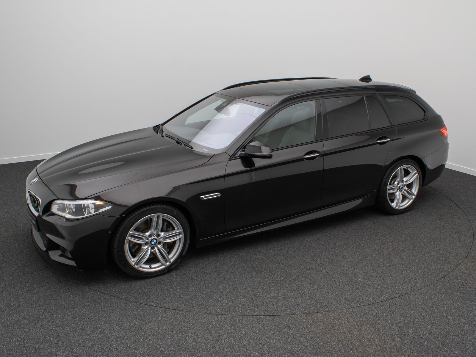 Fahrzeugabbildung BMW M550i 360°NightVis Fond-EntPro TV Panorama Voll