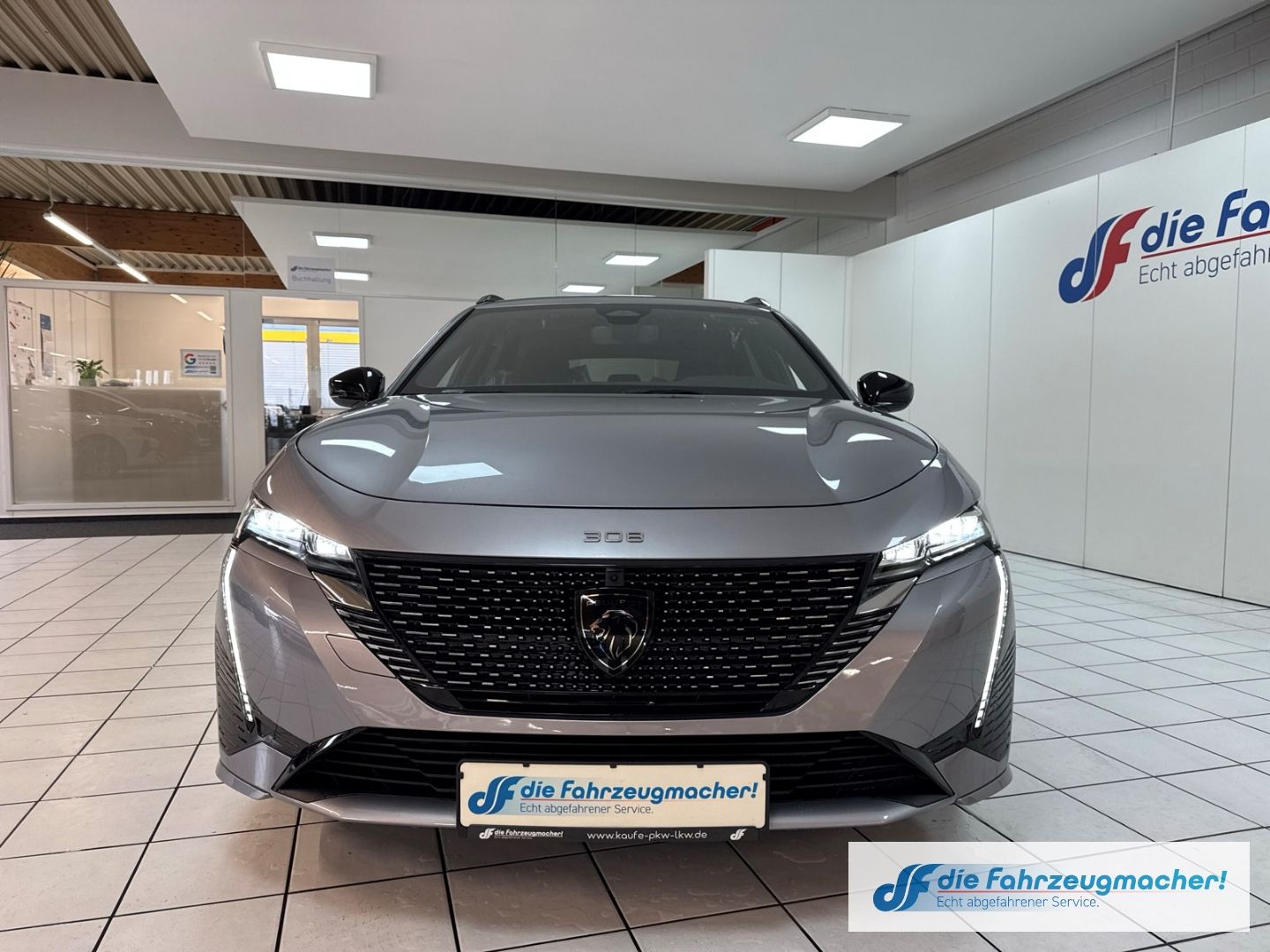 Fahrzeugabbildung Peugeot 308 SW GT Navi Digitales Cockpit Memory Sitze 36