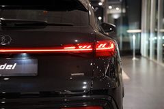 AUDI Q5 Sportback e-Hybrid | Tech pro | Pano | Carbon AUDI Q5 Sportback e-Hybrid | Tech pro | Pano | Carbon