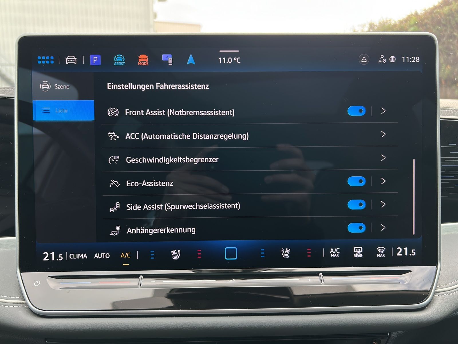 Fahrzeugabbildung Volkswagen Passat Elegance TDI DSG LED ACC 18" AHK Leder Pa