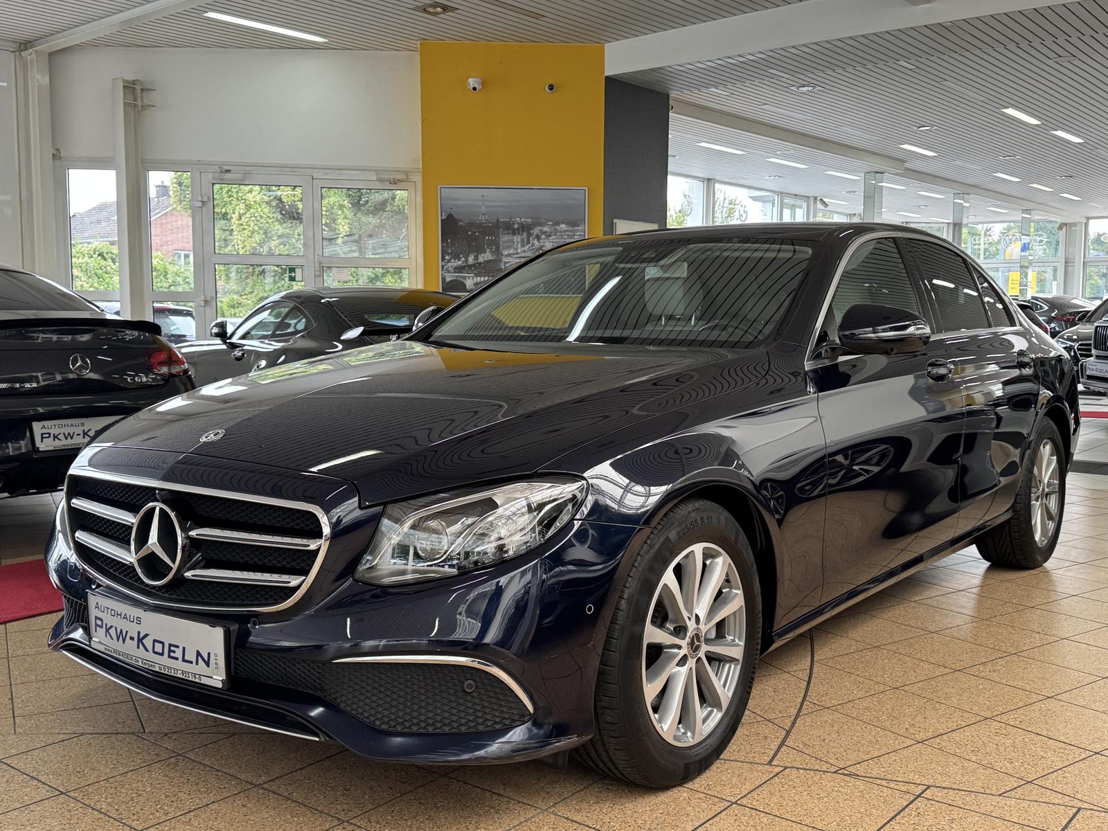 Mercedes-Benz E 200 AVANTGARDE*MEMORY*360°*LED*WiDE*ToTW