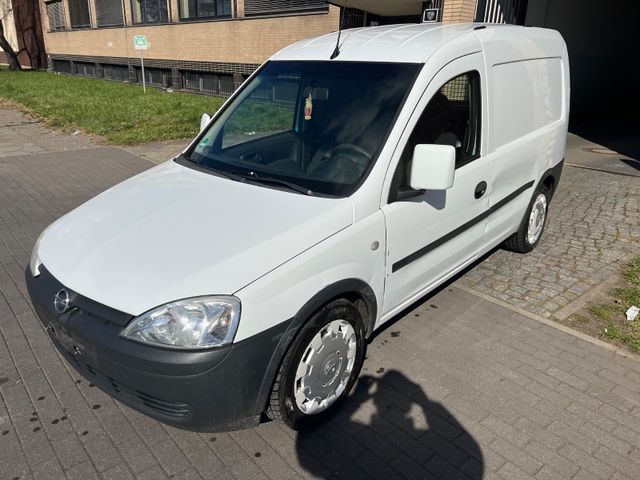 Opel Combo 1.4 *Motor verbrennt Kühlwasser*