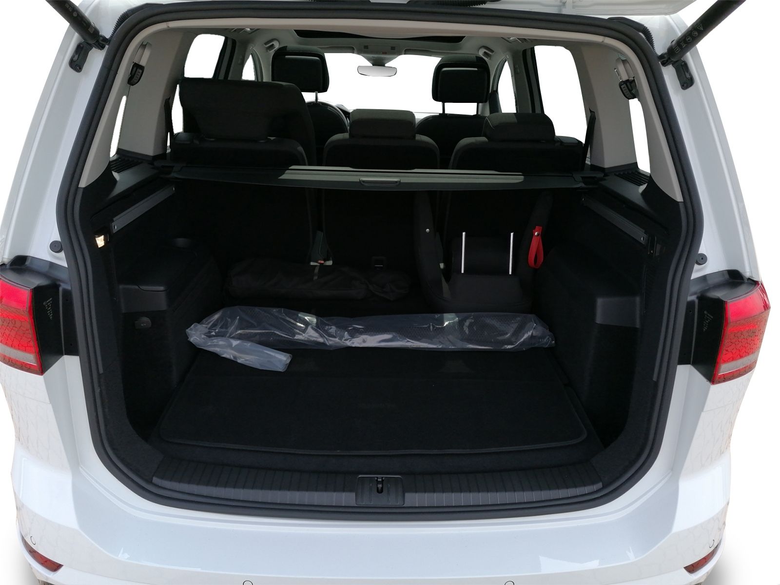 Touran R Line 1.5 TSI DSG PANO+AHK+7-SITZE+