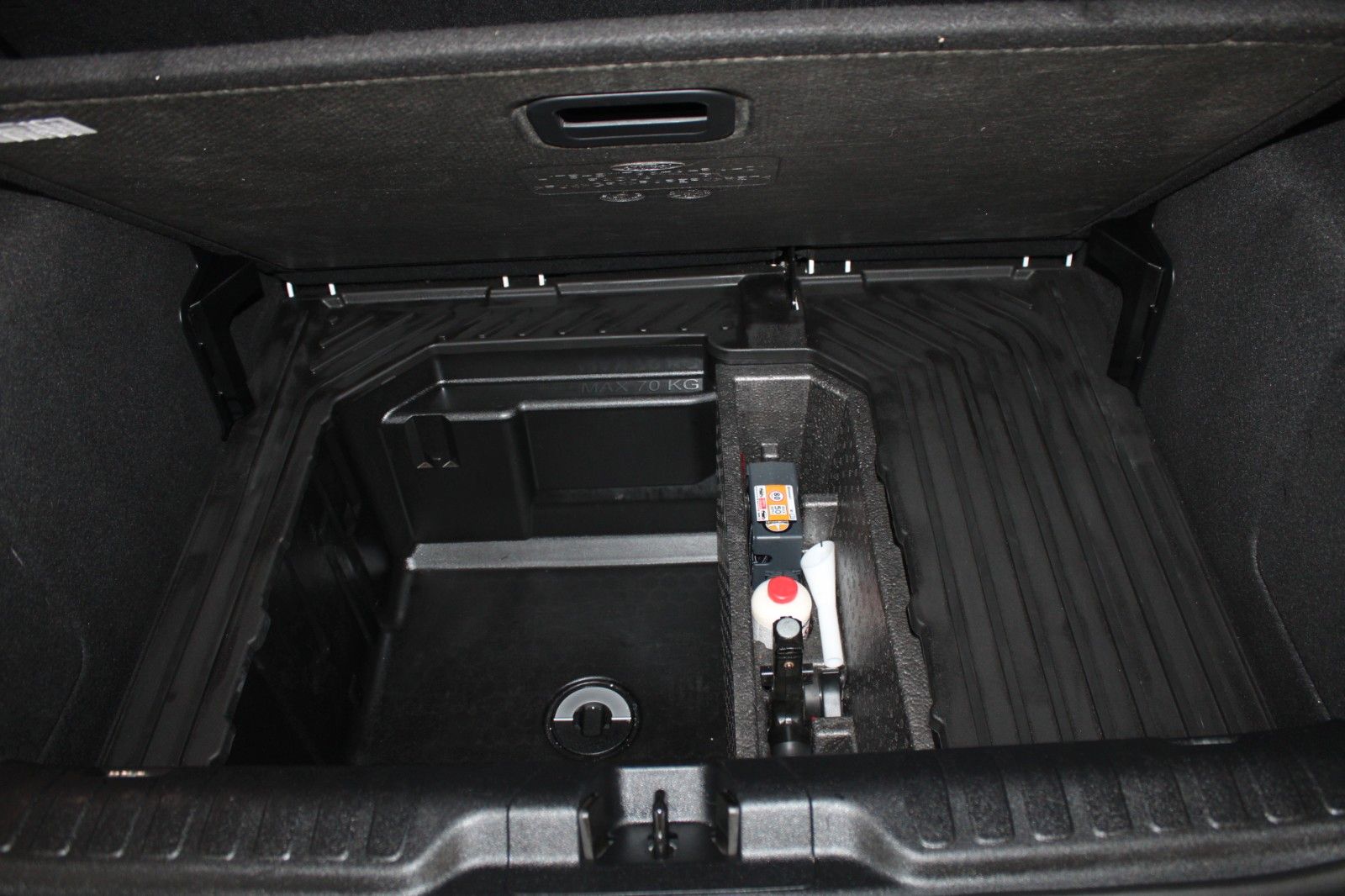 Fahrzeugabbildung Ford Puma MHEV Titanium LED NAVI AHK WinterPaket 1.Hd