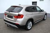 BMW X1 20 i Bi-Xenon Navi Scheckheft Kl-Aut AHK PDC - BMW: bis 10000 Euro