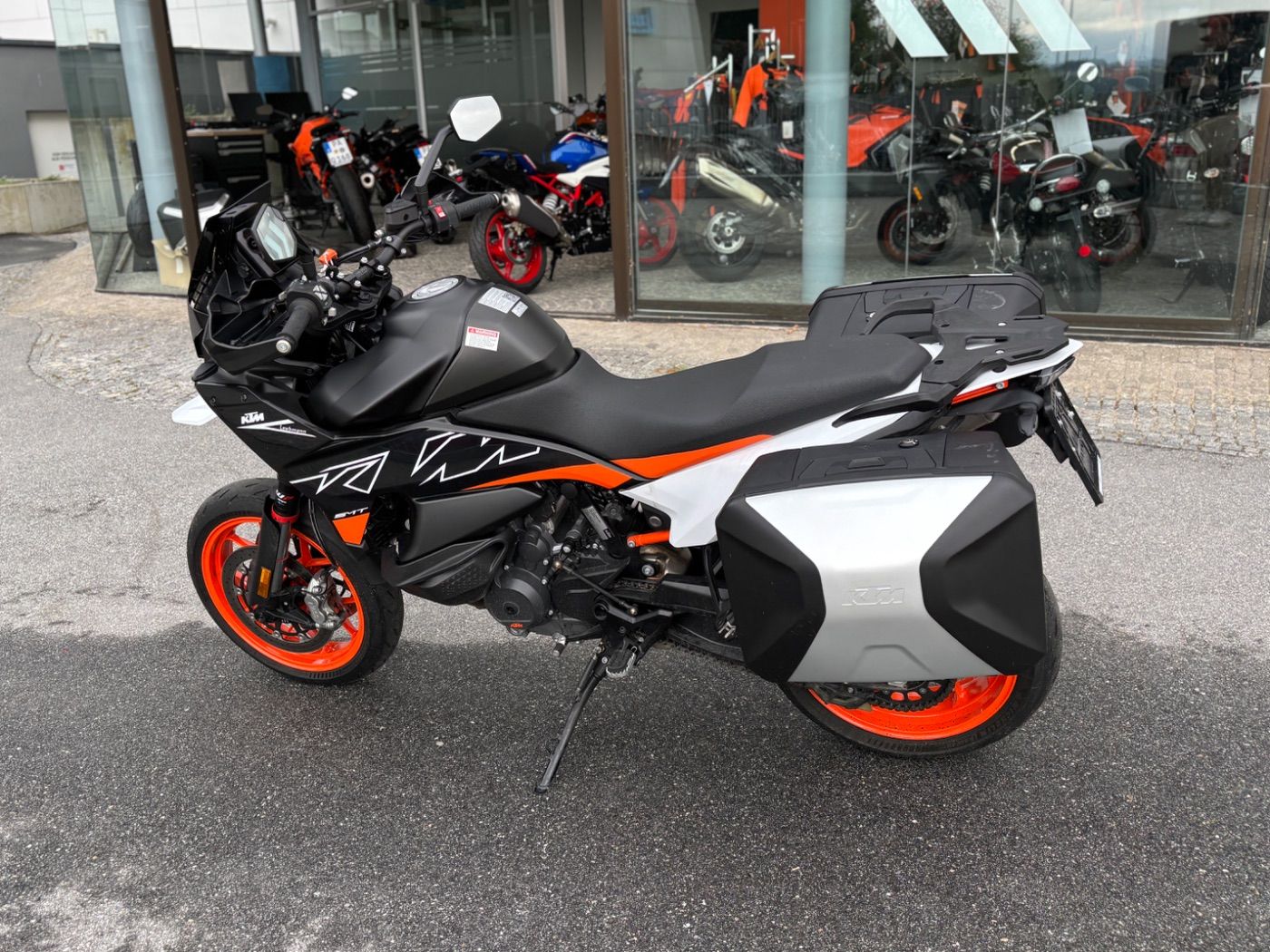 Fahrzeugabbildung KTM 890 SMT Modell 2023 Quickshifter, 2x Koffer