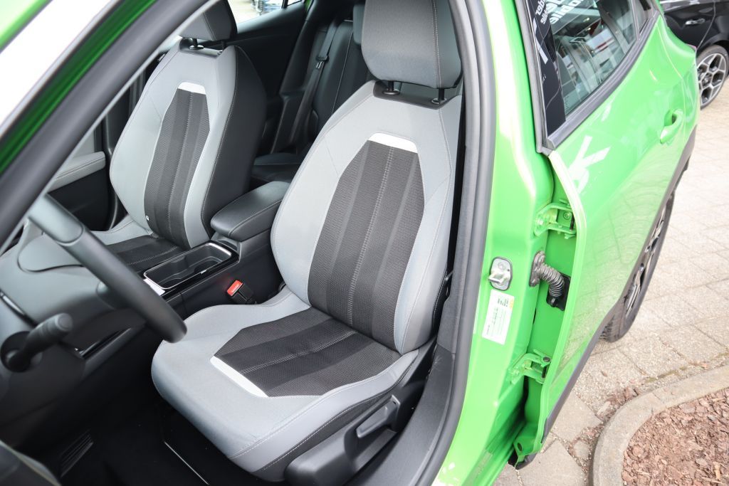 Fahrzeugabbildung Opel Mokka-e Elegance+LED+Allwetter+Keyless
