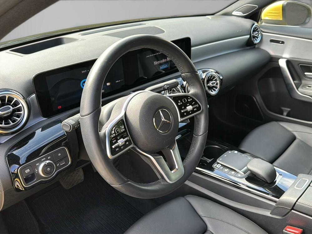 Mercedes-Benz A 250 e Progressive 360 KAM SHZ HUD LED