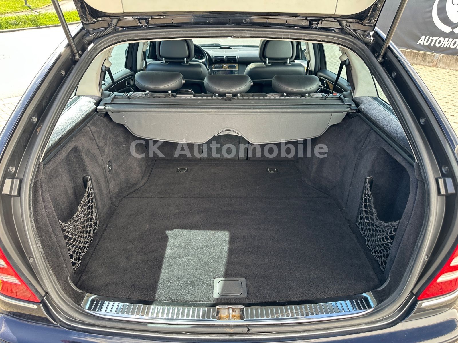 Fahrzeugabbildung Mercedes-Benz C 200 C T-Modell Kompressor Avantgarde/Xenon/PDC