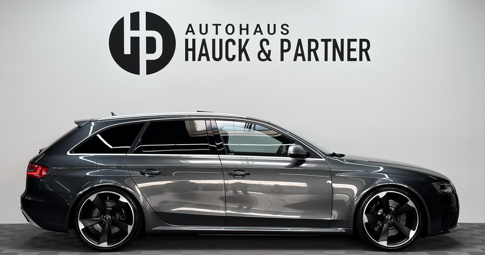 AUDI RS4 AVANT 4.2 V8 FSI 450ch QUATTRO - B&O - TOIT PANORAMIQUE - CAPRISTO - SUSPENSION KW - CUIR/ALCANTARA