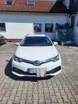 Toyota Auris Touring Sports Touring Sports 1,33-l-D... - weiße Toyota Auris Touring Sports