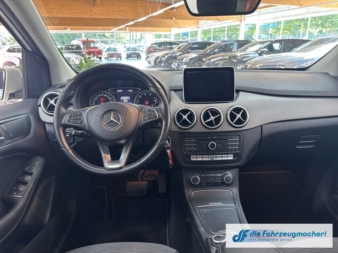 Fahrzeugabbildung Mercedes-Benz B 180 AHK-klappbar Navi LED SHZ Parklenkass. Rüc