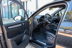 PORSCHE Cayenne / SPORT DESIGN PAKET / BOSE / MEMORY