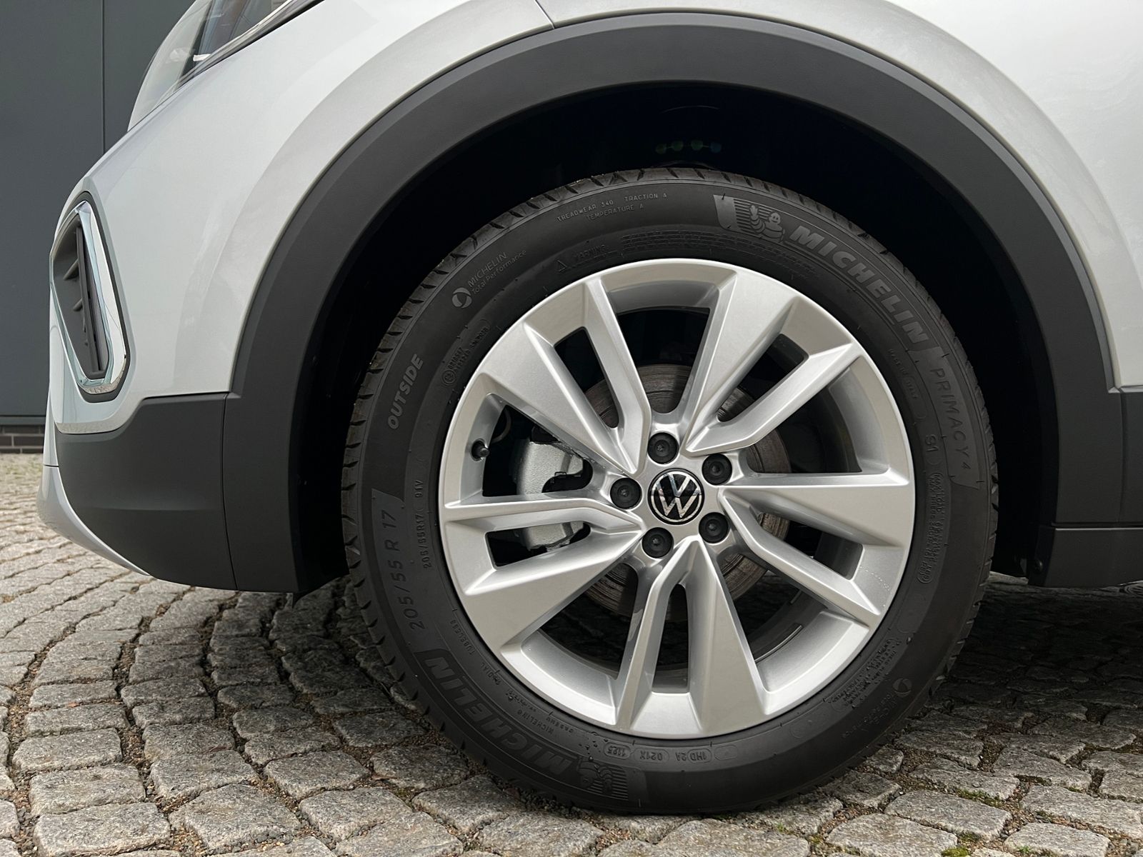 Fahrzeugabbildung Volkswagen T-Cross Life 1.5 TSI DSG *IQ.Light, Ready2Discov