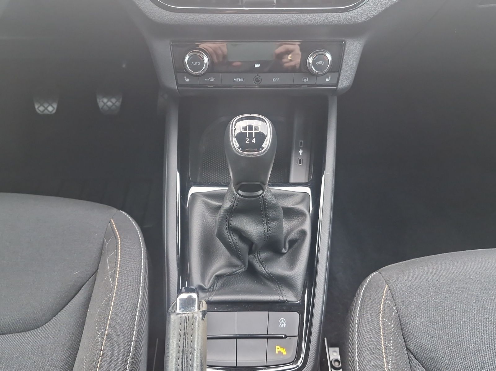 Fahrzeugabbildung SKODA Kamiq Ambition 1,0 TSI LED SHZ GRA APP-CONNECT