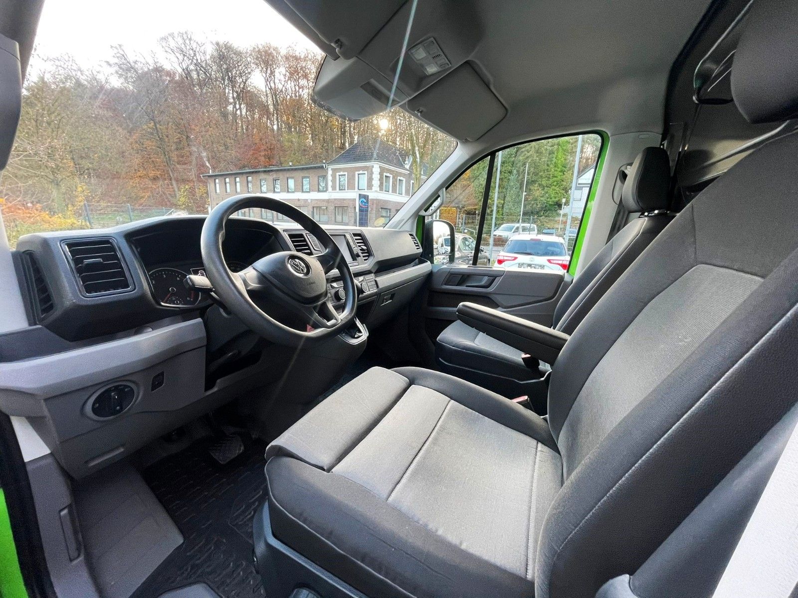 Fahrzeugabbildung Volkswagen Crafter 35 TDI L2 AUTOMATIK CAM SCHWINGSITZ EUR6