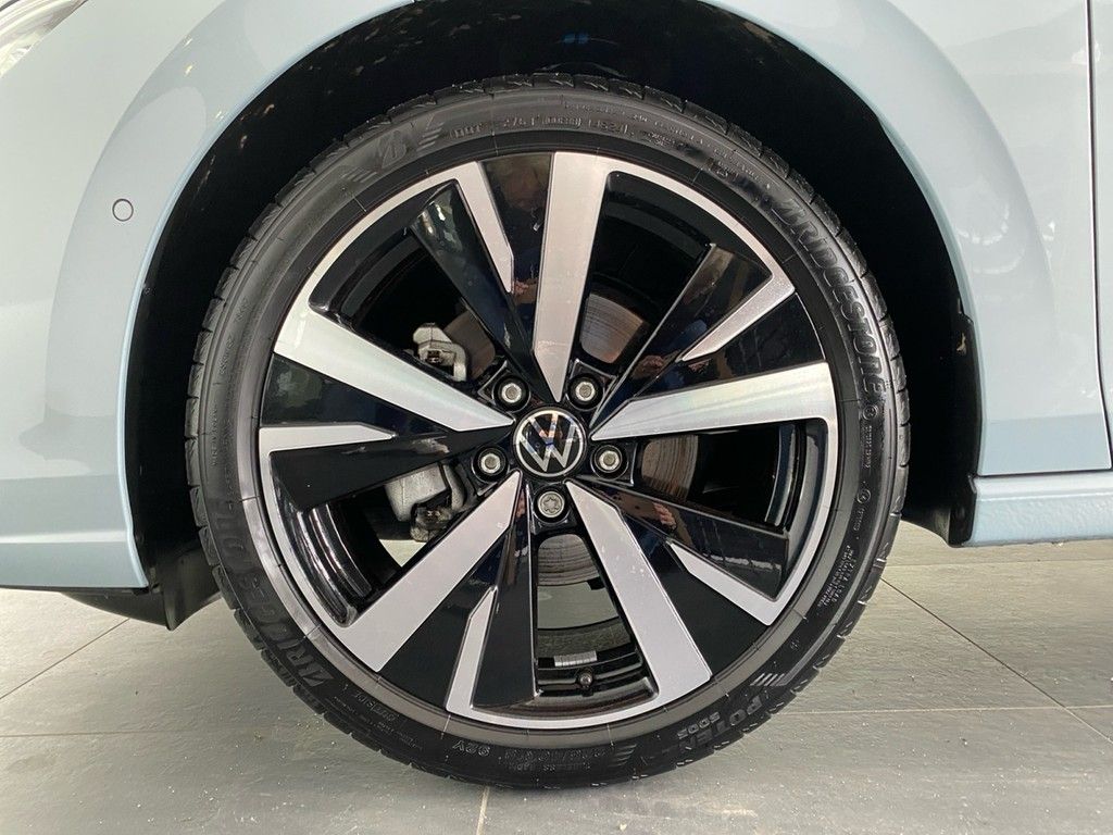 Volkswagen Golf 1.5 TSI Style AHK NAVI SHZ PDC ACC LED-PLU foto 3